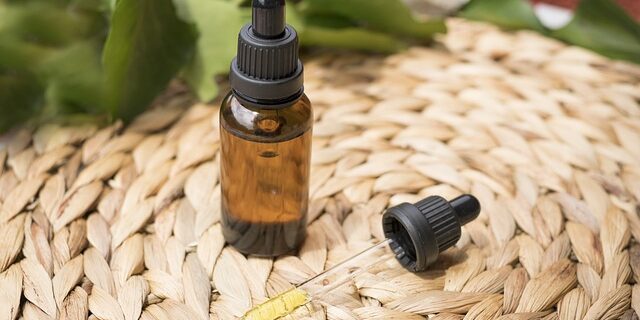 cbd-oil-g802562a07_640 cbd