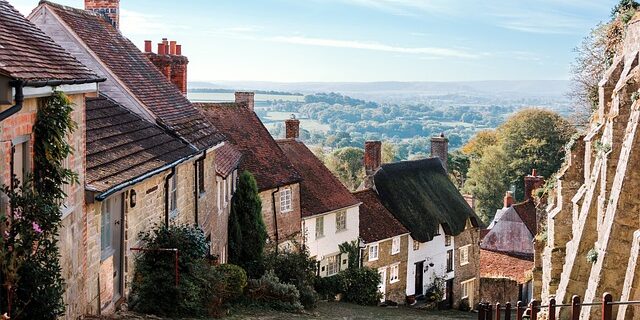 village-g8862dd372_640 Meilleure assurance professionnelle